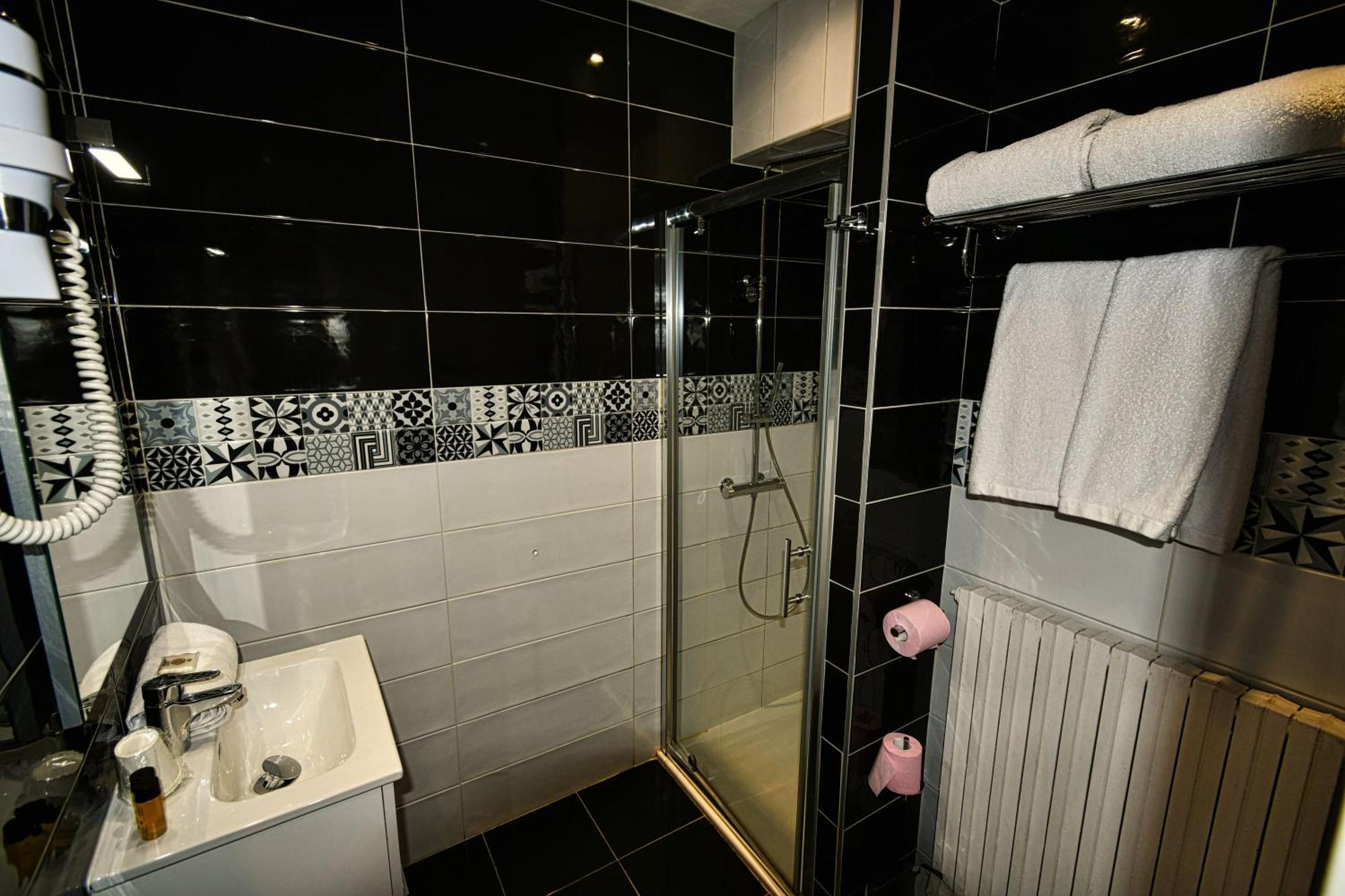 Hotel Edelweiss Briancon  Bagian luar foto