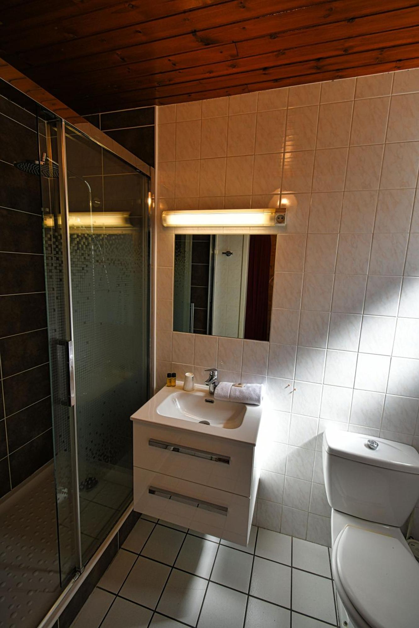 Hotel Edelweiss Briancon  Bagian luar foto